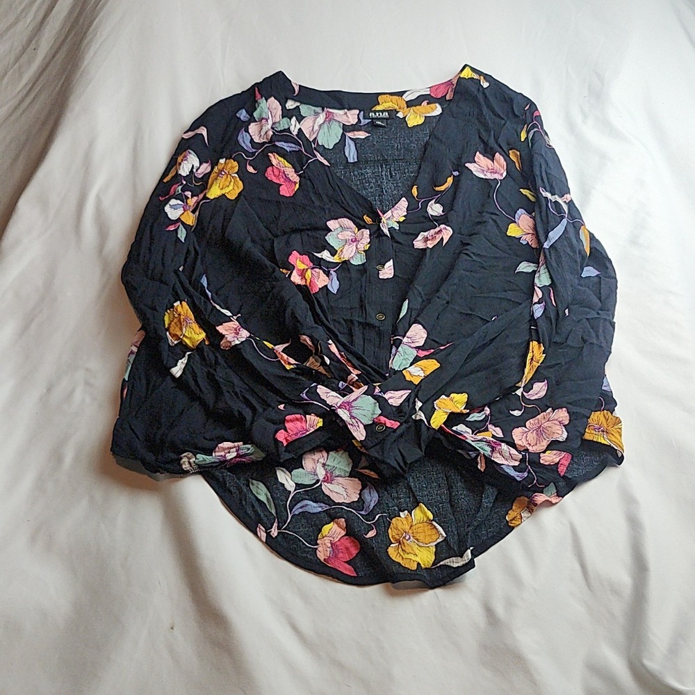 a.n.a V-Neck Button-Front Blouse Floral Black Women's Size Extra Large